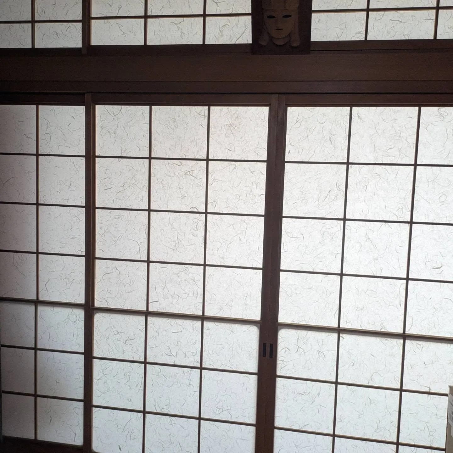 高砂市阿弥陀町で障子と襖張り替えさせて頂きました。