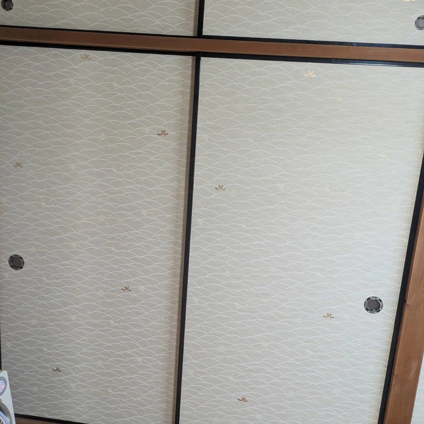 高砂市阿弥陀町で障子と襖張り替えさせて頂きました。