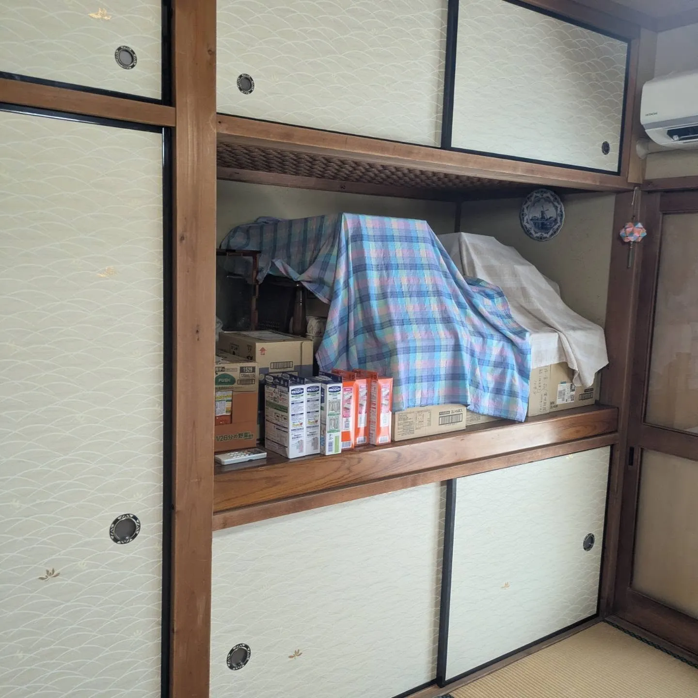 高砂市阿弥陀町で障子と襖張り替えさせて頂きました。